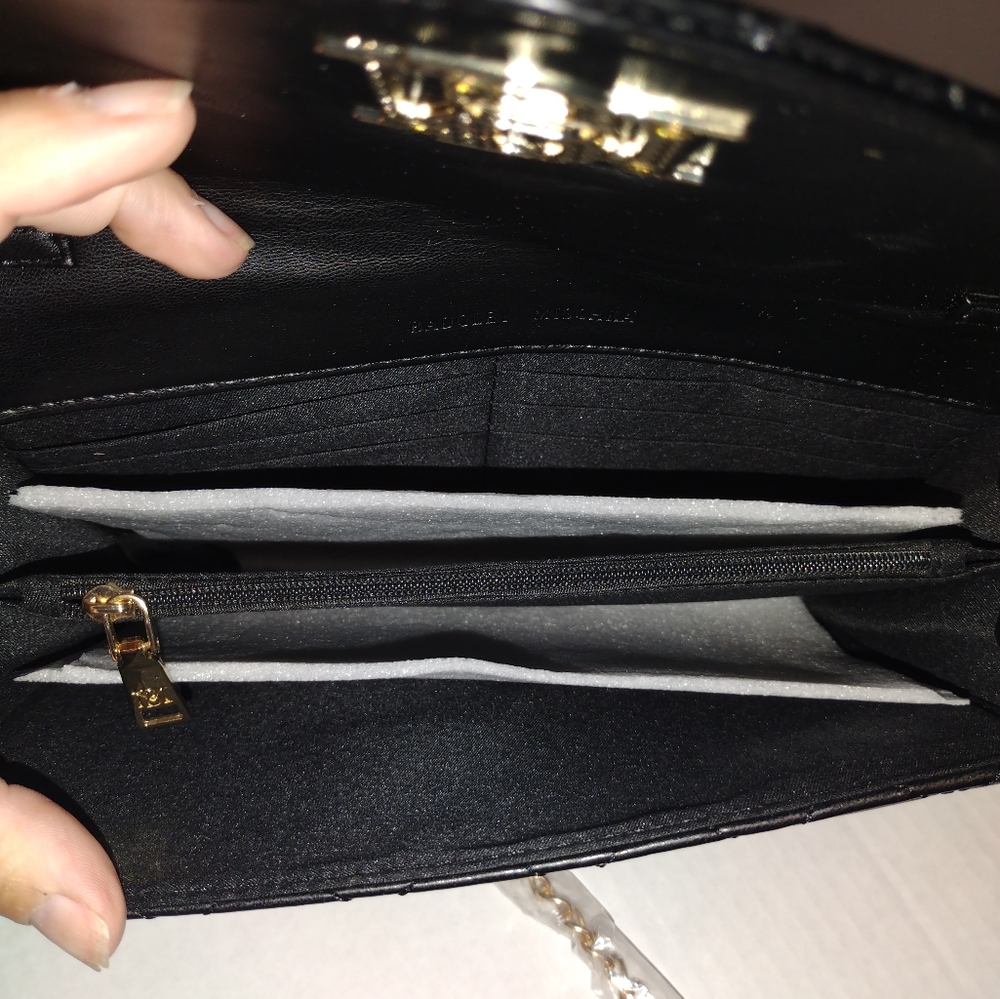 Badgley Mischka Black Quilted Crossbody Bag - Picture 9 of 10